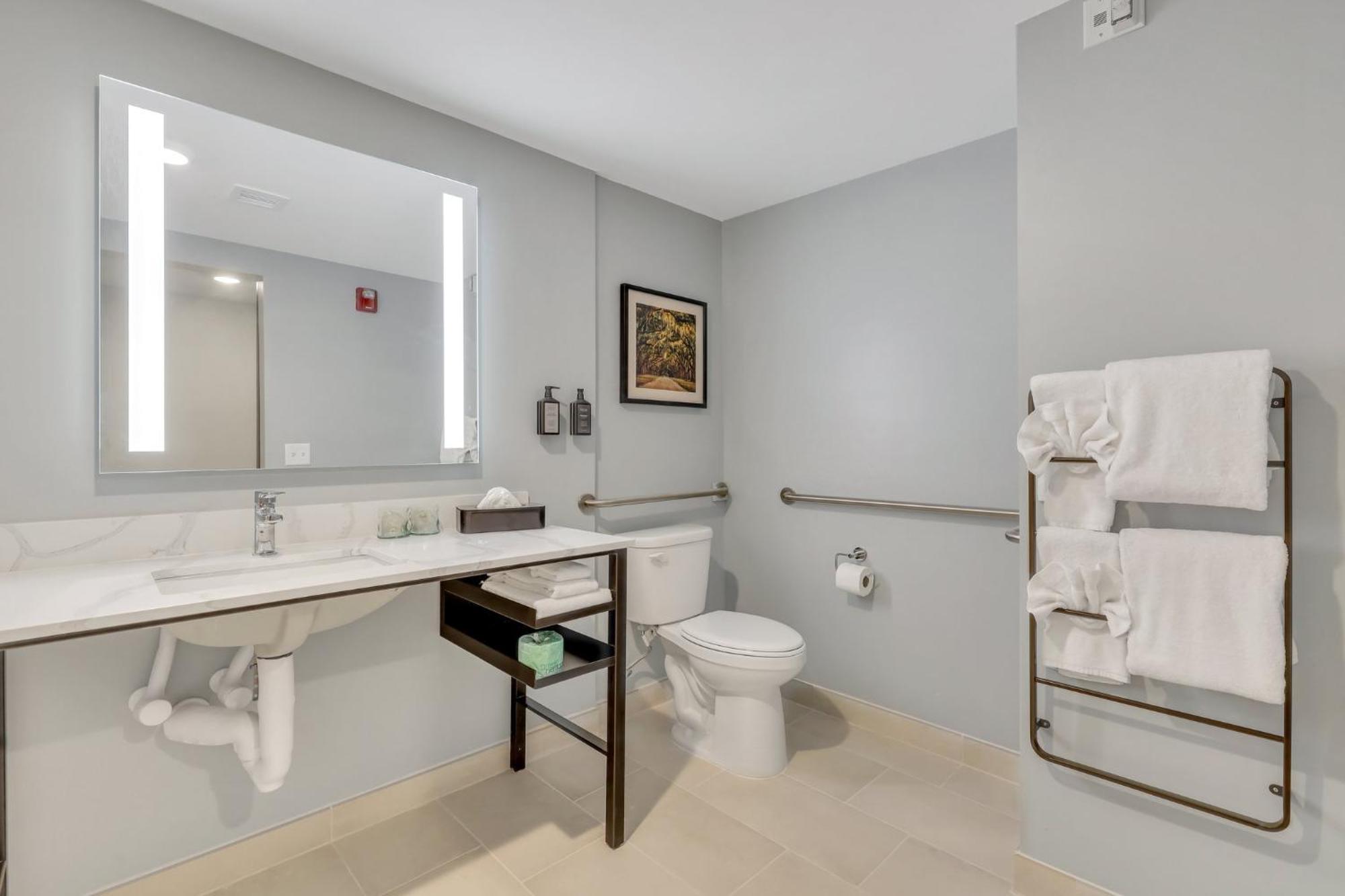 Hotel The Kingston Garden City Esterno foto